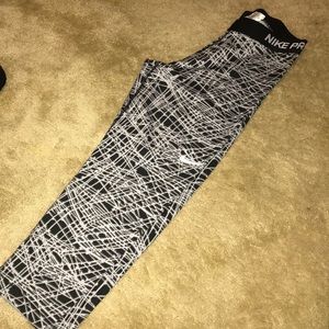 Nike Pro Capri Leggings